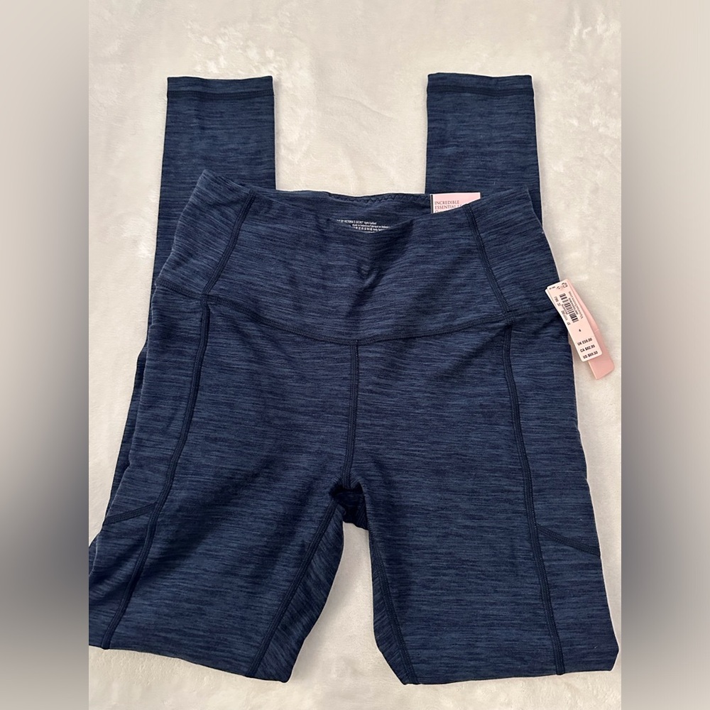 NWT Victoria’s Secret Incredible Essential Legging